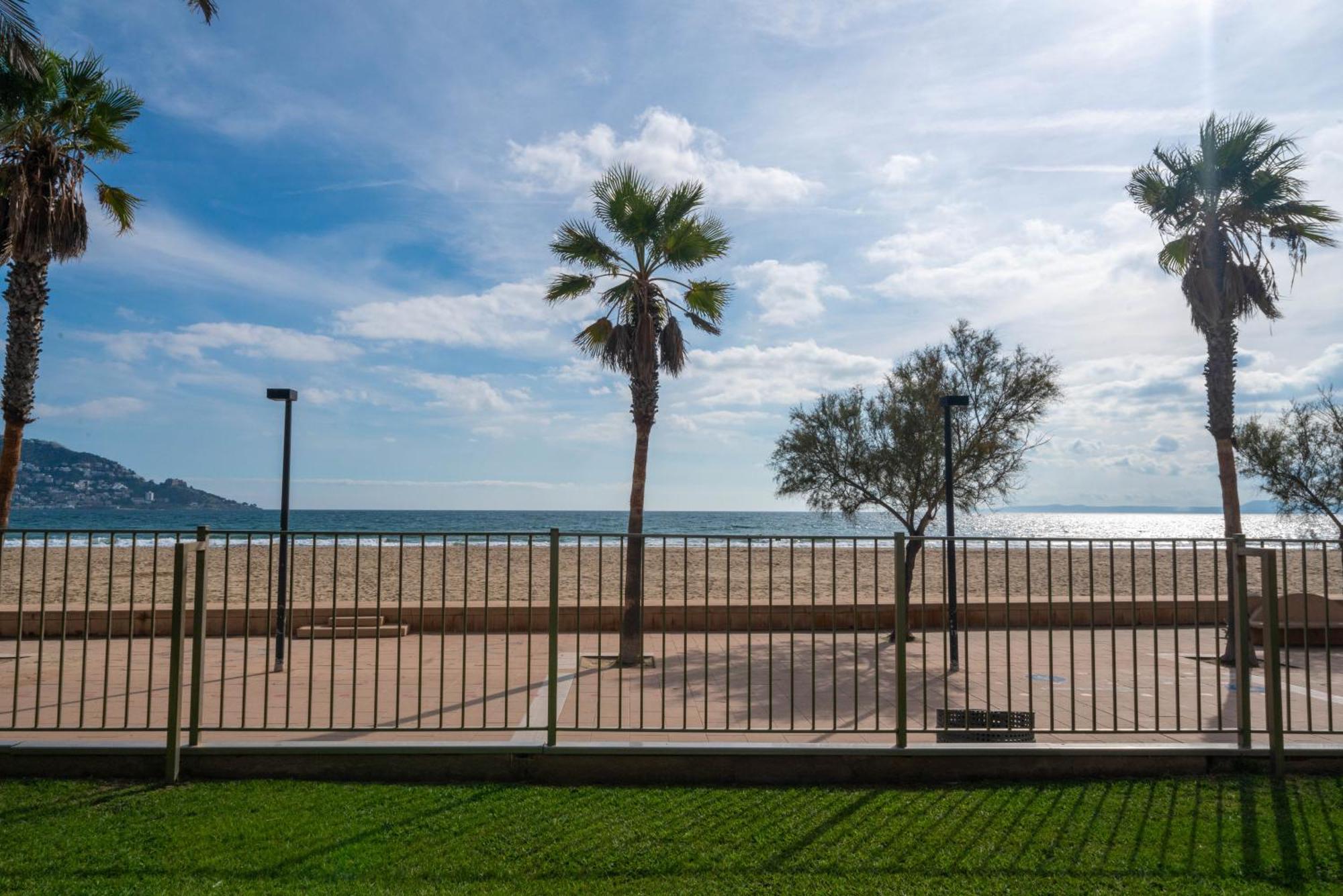 Welhomy Magnifique Appartement Santa Margarida Roses Estany Esterno foto