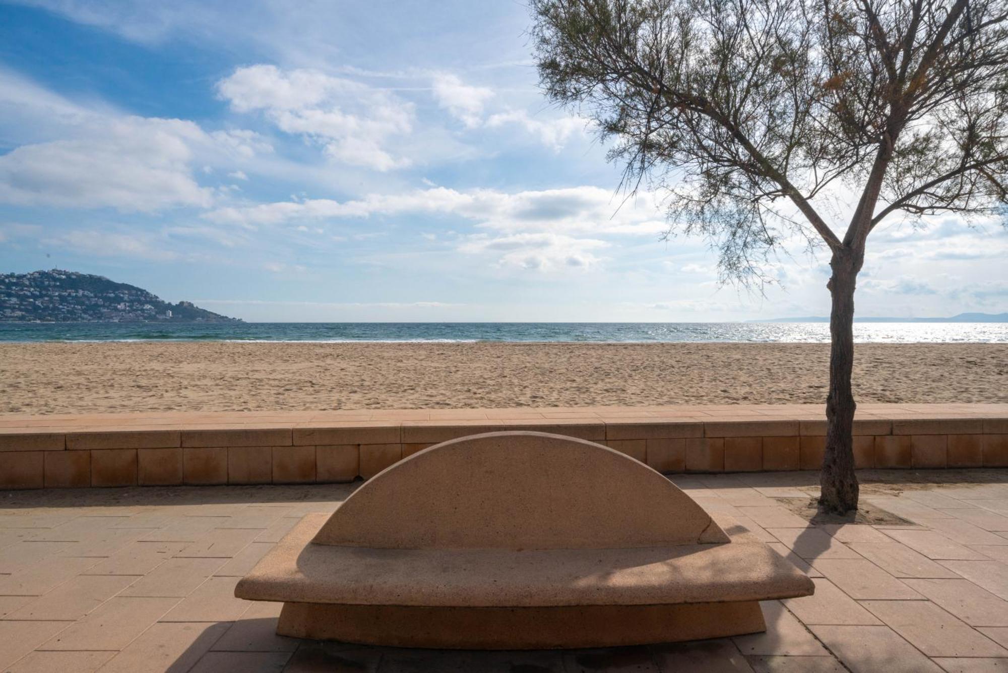 Welhomy Magnifique Appartement Santa Margarida Roses Estany Esterno foto