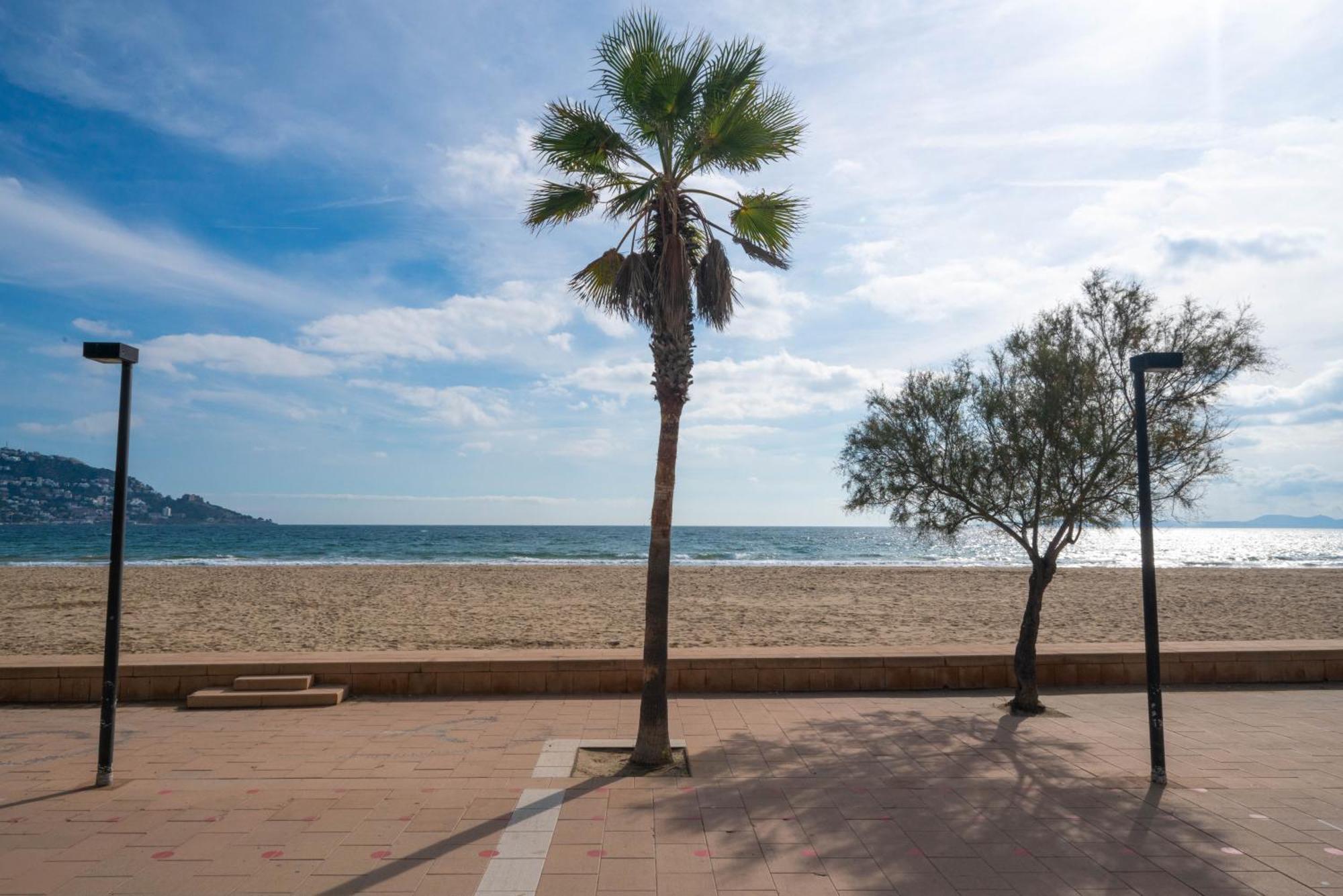 Welhomy Magnifique Appartement Santa Margarida Roses Estany Esterno foto